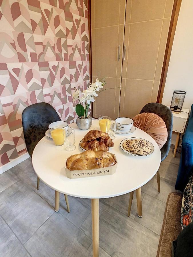 Joli Studio Meuble Tout Equipe Hyper Centre Wifi Apartment Троа Екстериор снимка